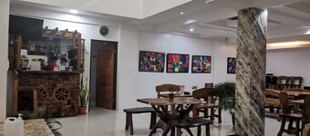 Reddoorz @ Jollydays Hotel Nueva Ecija