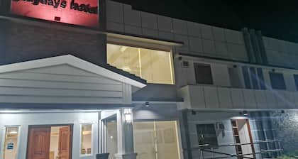 Reddoorz @ Jollydays Hotel Nueva Ecija