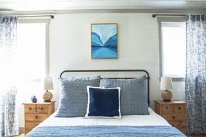 2 bedrooms, travel cot, free WiFi, bed sheets