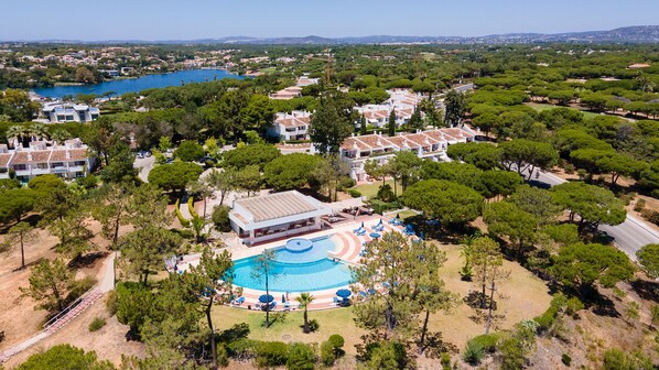 Utomhuspool