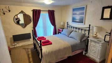 2 chambres, fer et planche Ă repasser, Wi-Fi gratuit, draps fournis