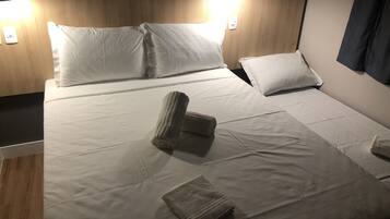 Deluxe | Free WiFi, bed sheets