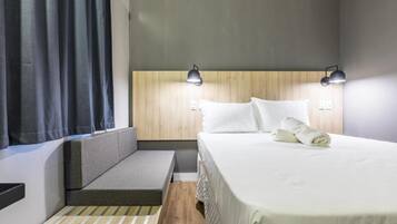 Deluxe | Free WiFi, bed sheets