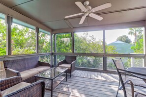 Property grounds - Hot tub, Private Pool, Pet Friendly, Sunset Views! - 600 Palm (Isle Of Palms)