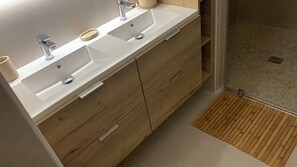 Hair dryer, towels, toilet paper