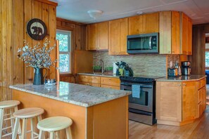 Fridge, microwave, oven, stovetop - Gorgeous Chalet in the Poconos with Hot Tub, Fire Pit and BBQ! (Pocono Lake)
