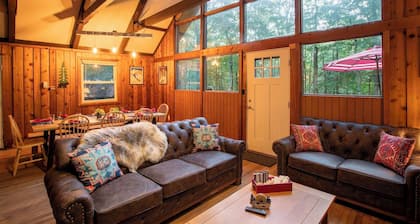 Gorgeous Chalet in the Poconos with Hot Tub, Fire Pit and BBQ!