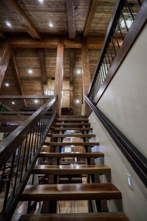 Interior - Yellowstone Crossing Lodge (Island Park)