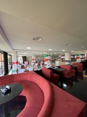 Coffee and/or coffee maker - Hotel Europa (Blumenau)