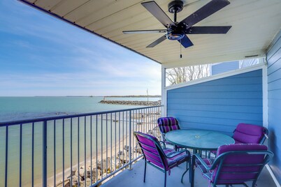 Cozy Middle Bass Island Getaway On Lake Eerie!