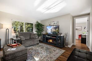 TV - The Little House in the woods (Sagle)