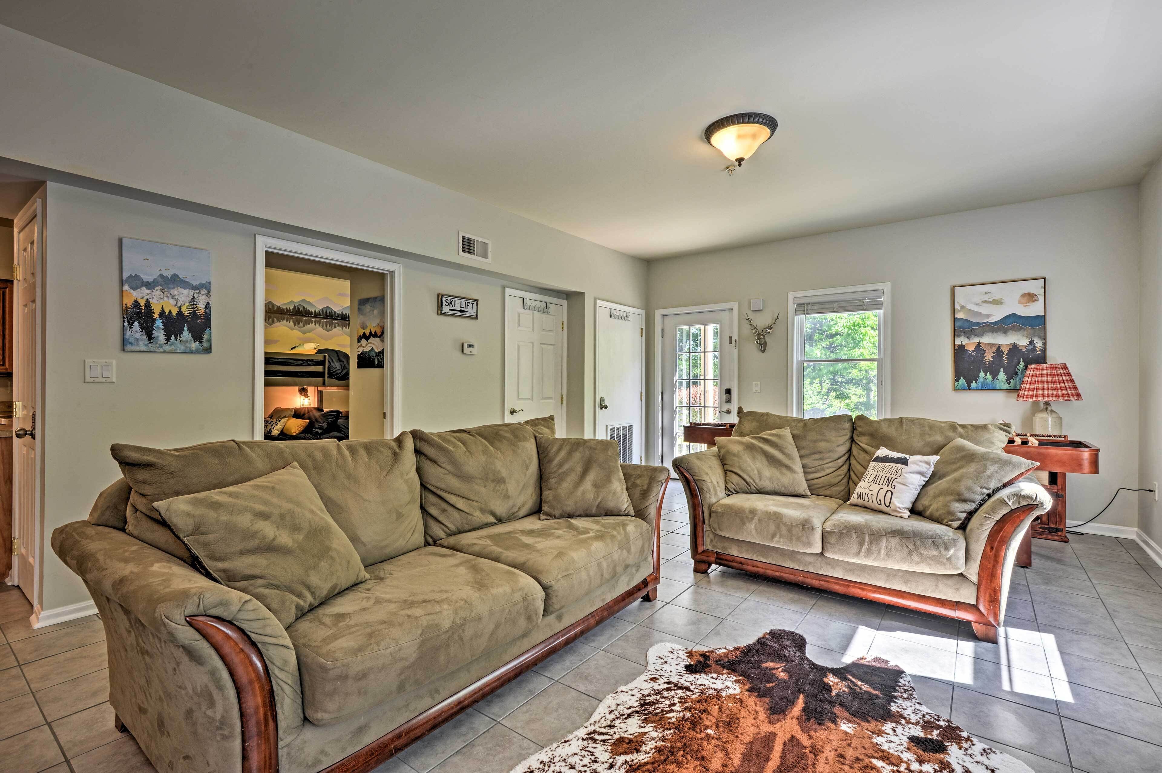 TV, fireplace, video games, DVD player