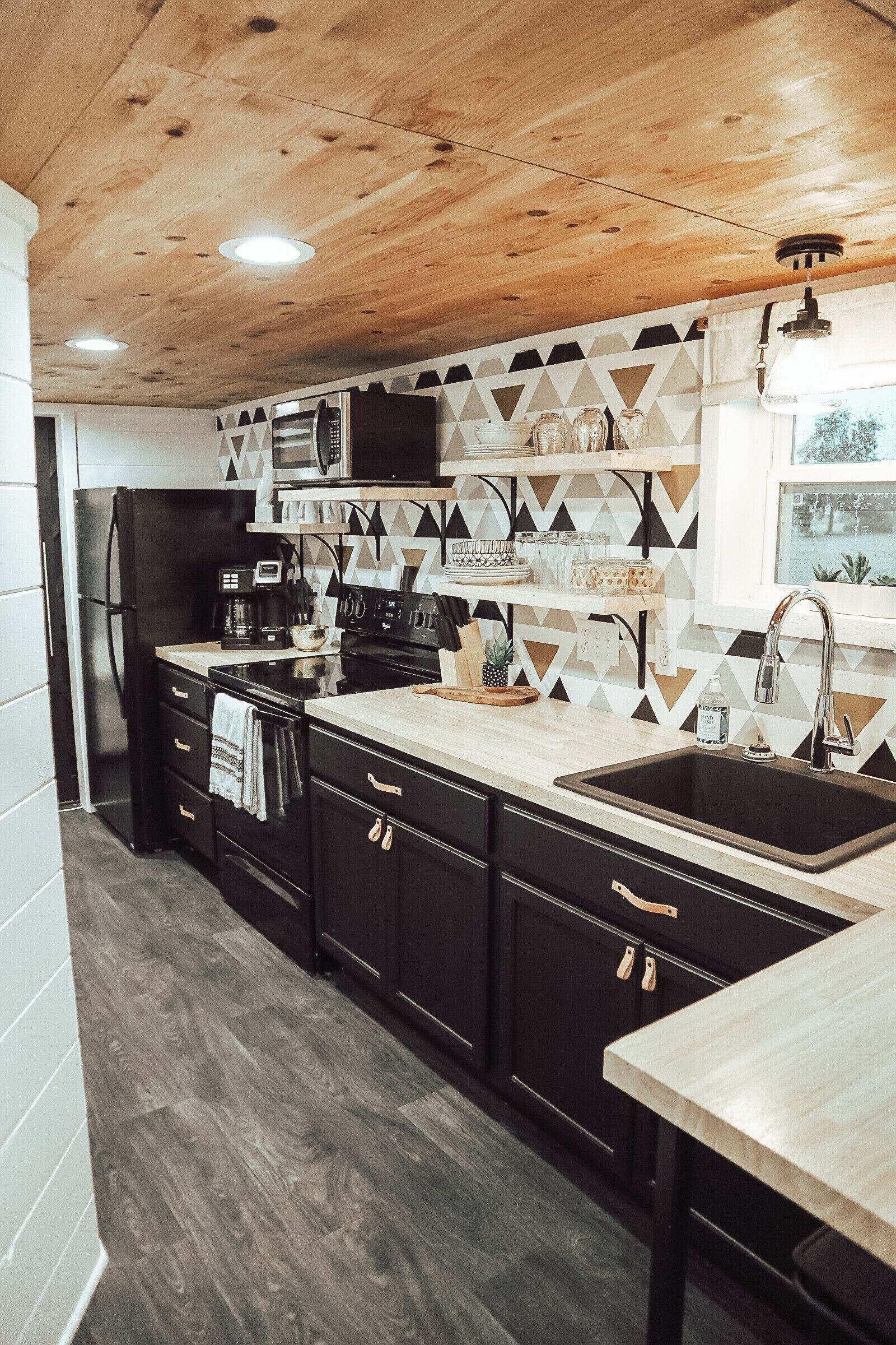 URBAN PINES “Southern Comfort” UniqueTINY HOUSE VIBE