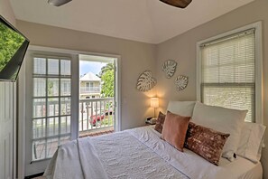 2 bedrooms, Internet, bed sheets - Charming 'Boho Breeze' Retreat w/ Pool Access (Key West)