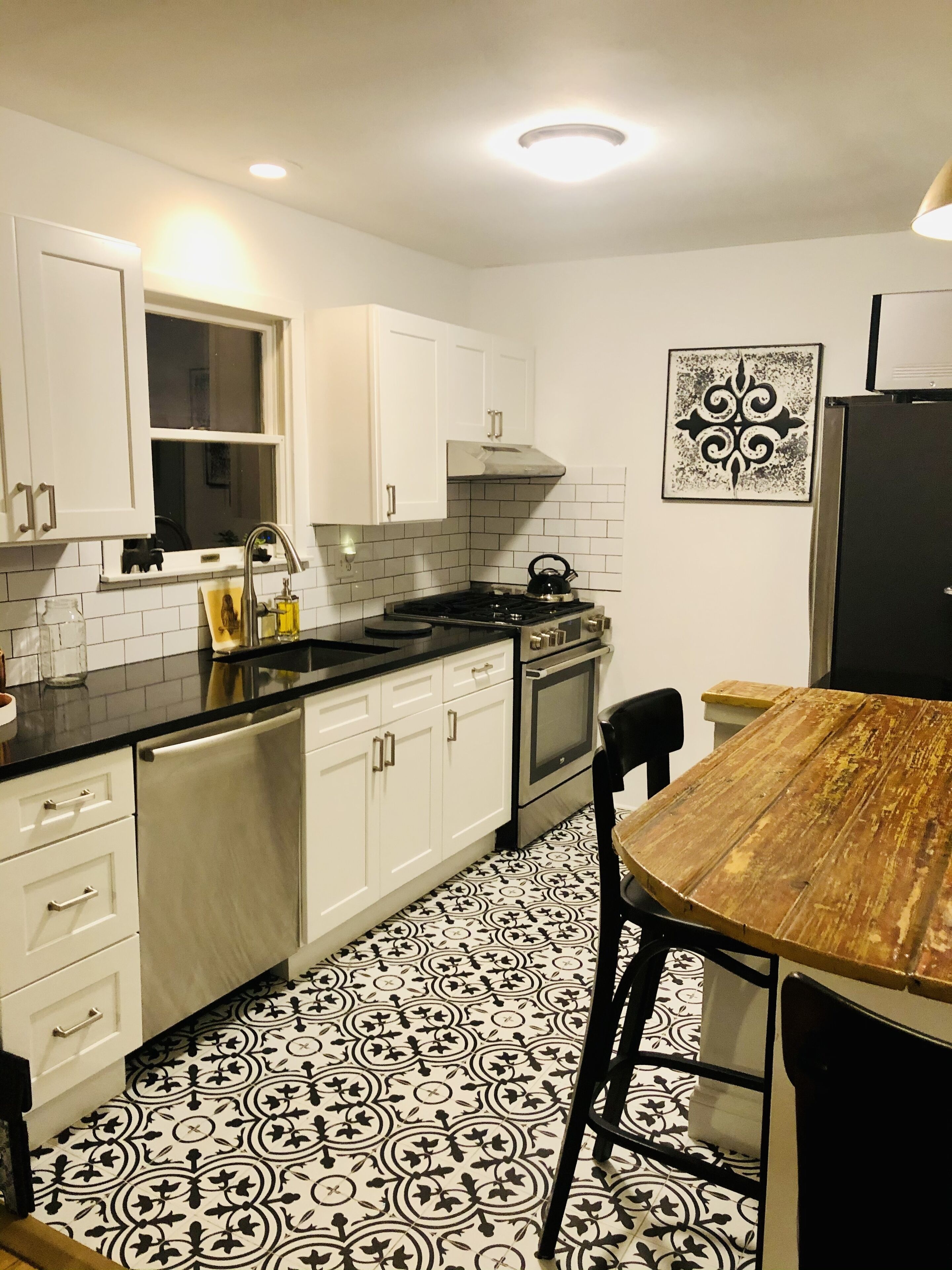 Hamptons Home Minutes to Town & Beach