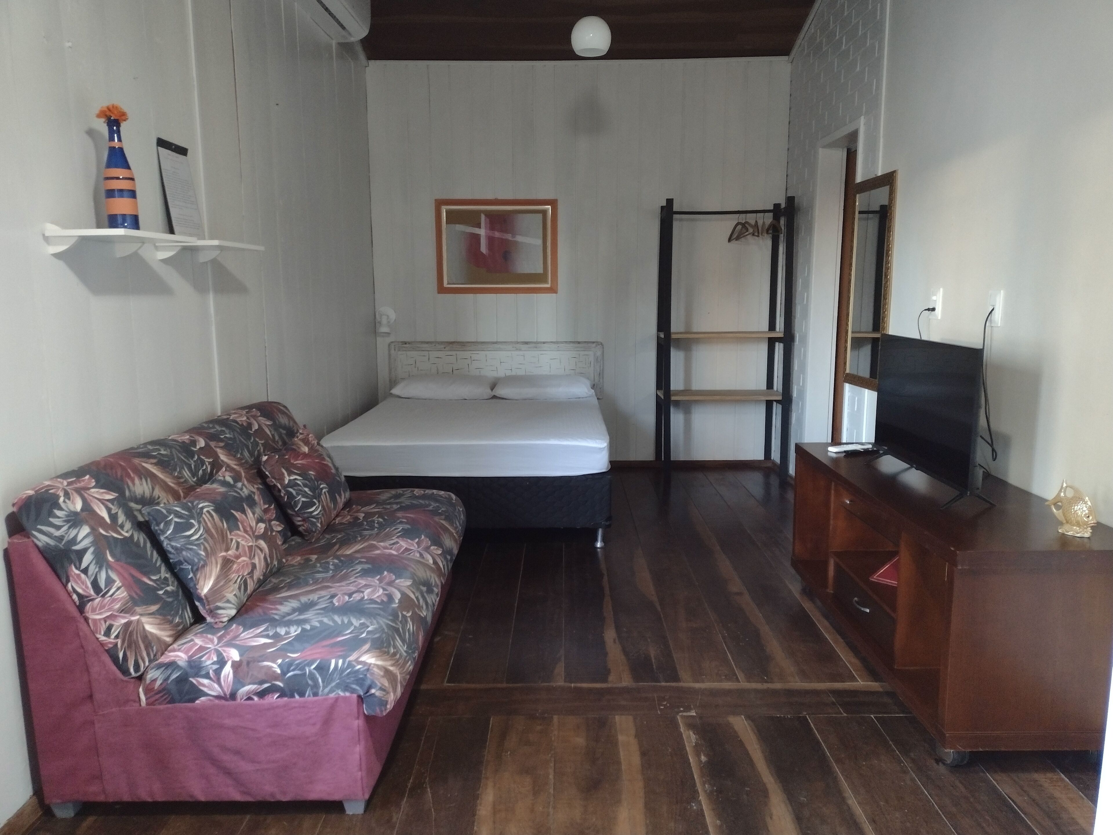 Kitnet with great location, 100 meters from the beach.