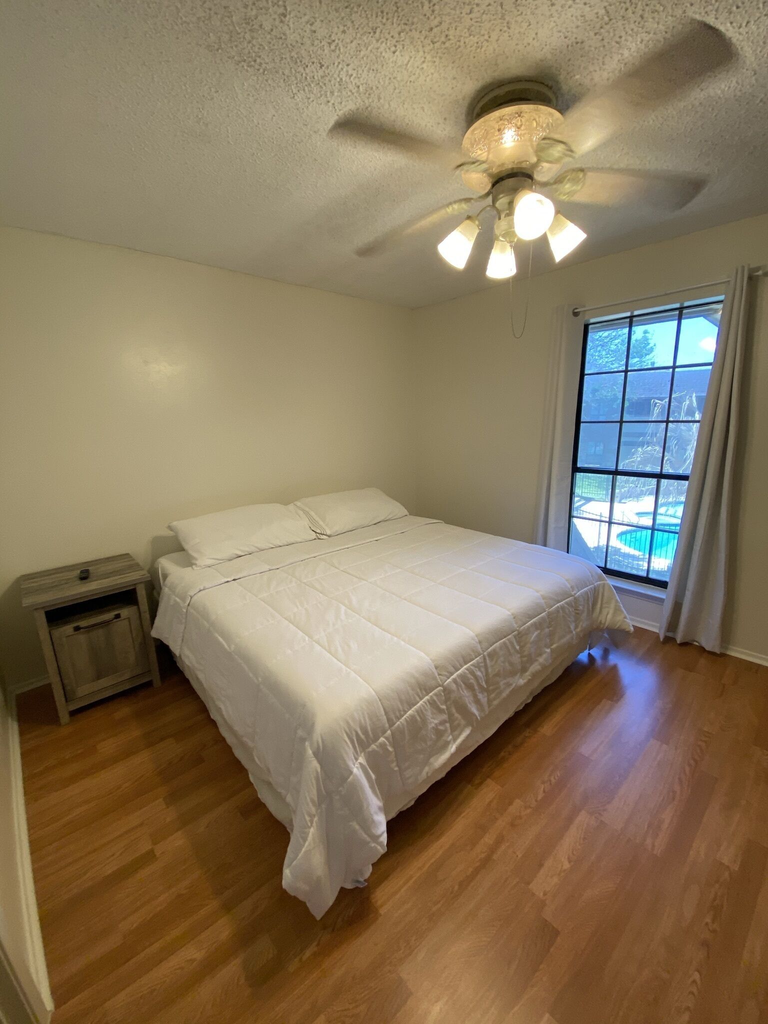 Entire 3 bed 3 bath condo in central Laredo