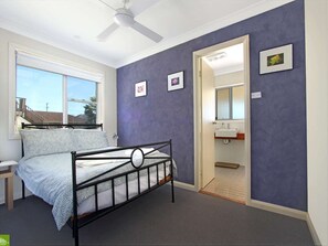 3 bedrooms, bed sheets