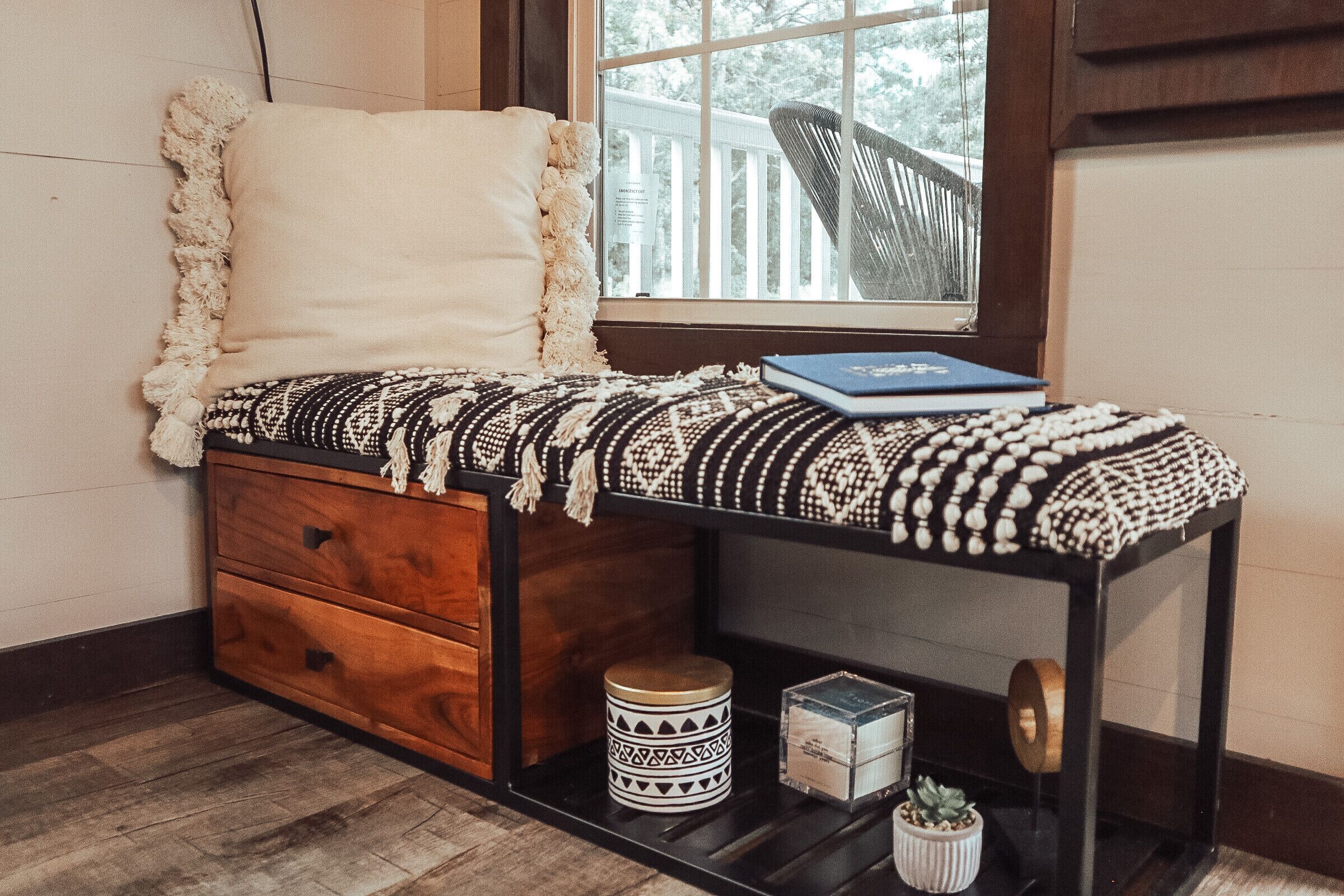  "Miss Bee Have"  Unique Tiny House Vibe