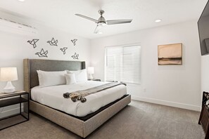 5 chambres, fer et planche à repasser, Wi-Fi, draps fournis