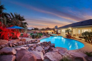Pool - Pickle+Basketball|Billiards|9bdr+6bath|Saltwater (Desert Hot Springs)
