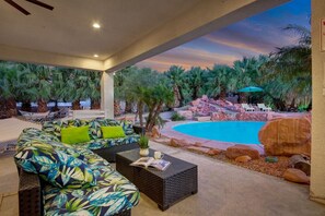 Pool - Pickle+Basketball|Billiards|9bdr+6bath|Saltwater (Desert Hot Springs)