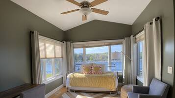 5 bedrooms, desk, iron/ironing board, travel crib