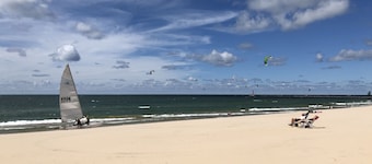 5BR Channel View Retreat! Near the Beach in Bluffton of Muskegon