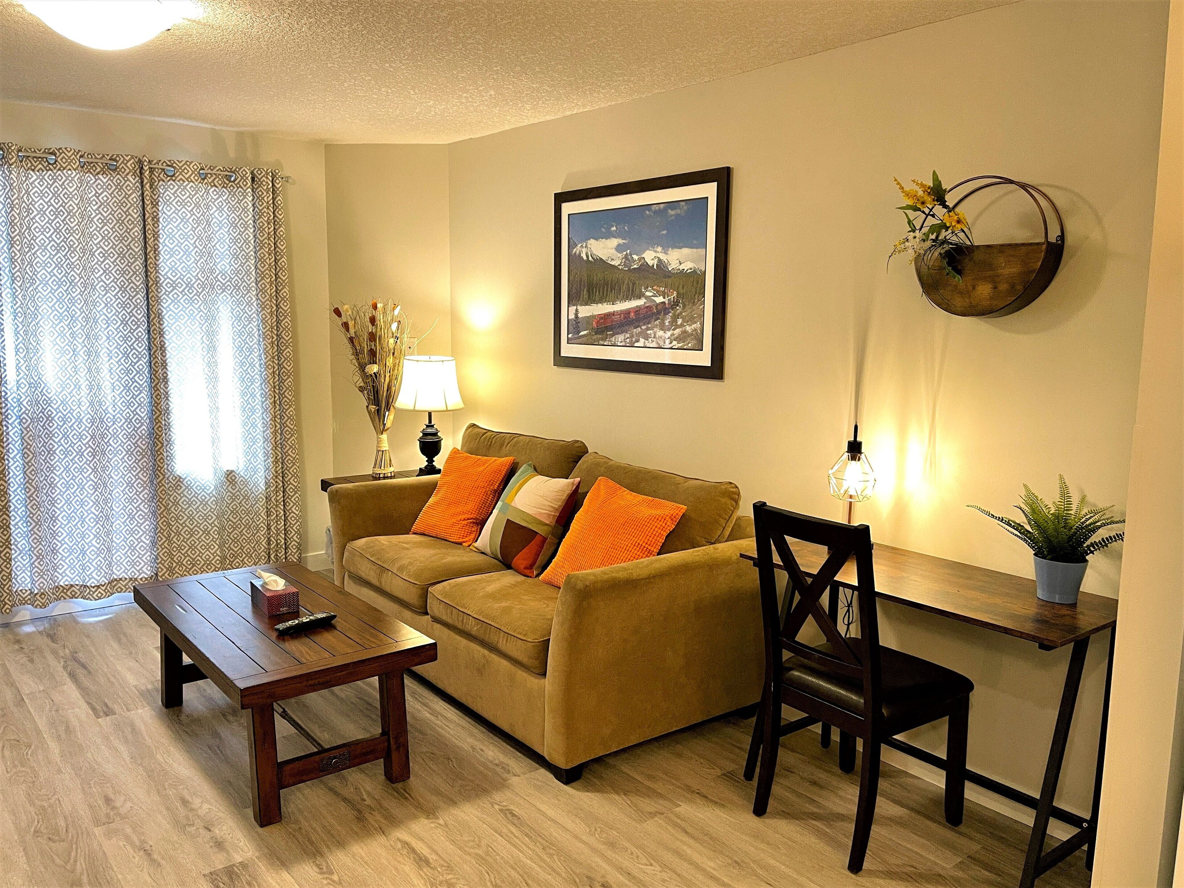 Spacious & Cozy 1BD Suite /Gym/Patio/BBQ