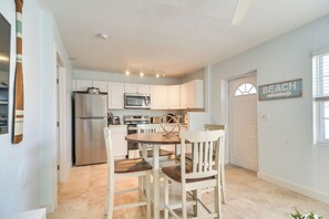 Fridge, microwave, stovetop, blender - Apartment w/ Easy Access to Indian Rocks Beach! (Indian Rocks Beach)