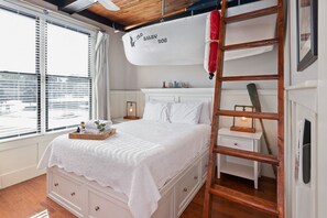 2 soveværelser, strygejern/strygebræt, weekendseng, gratis Wi-Fi