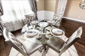 Dining Room Table - 4 Bedroom House in Quiet Area - The Odenville Oasis (Odenville)
