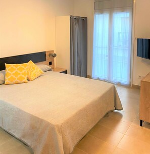 1 bedroom, free WiFi, bed sheets - Apartaments l'Escala Centre  3 (Escala, L')