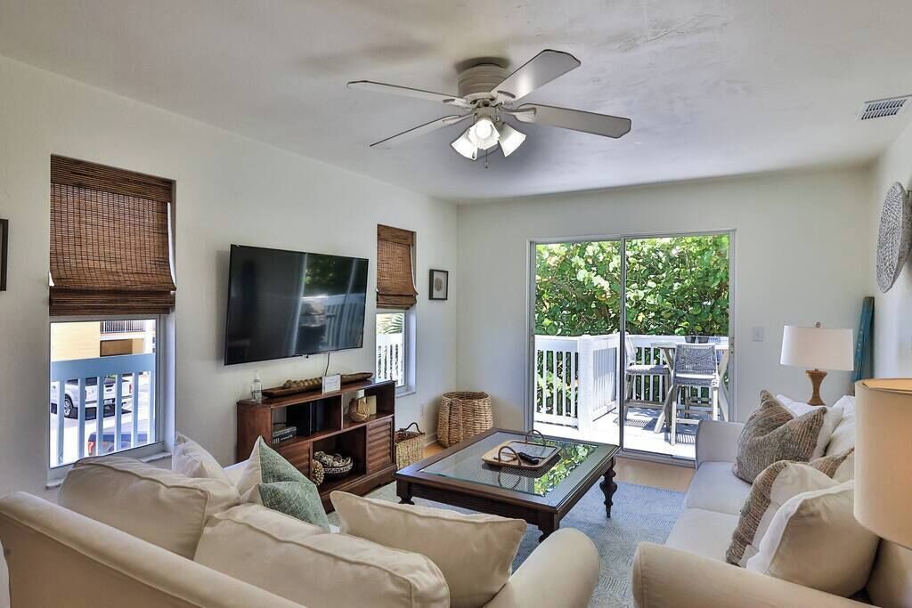 The Atlantic House - The Beach at Your Backdoor!