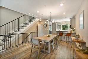 Dining - Fun South Slope Townhome (Asheville)