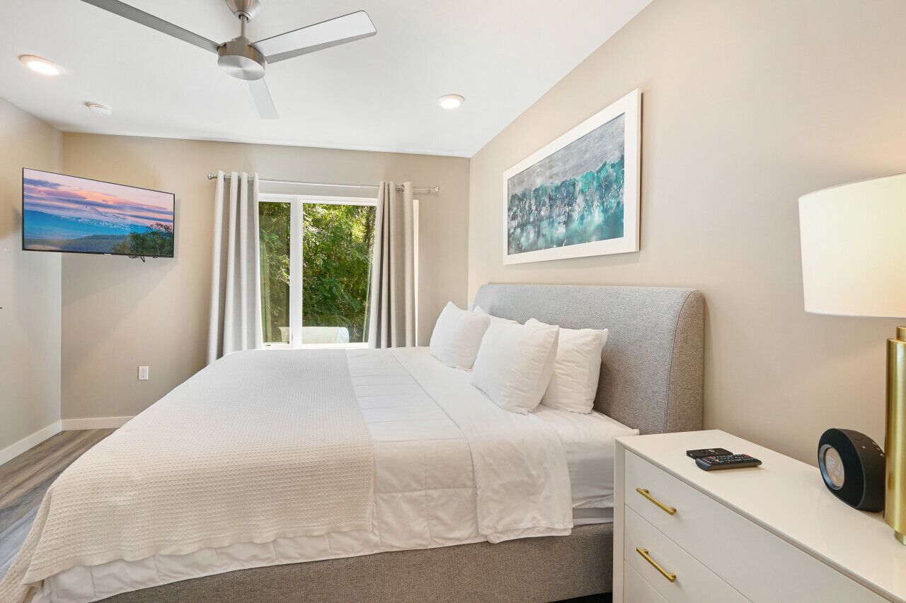 3 habitaciones, escritorio, tabla de planchar con plancha y wifi 