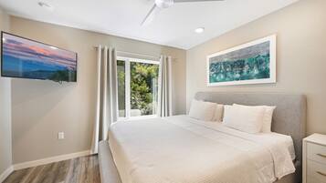 3 bedrooms, desk, iron/ironing board, WiFi