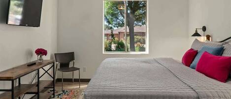 4 habitaciones, escritorio, tabla de planchar con plancha y wifi gratis