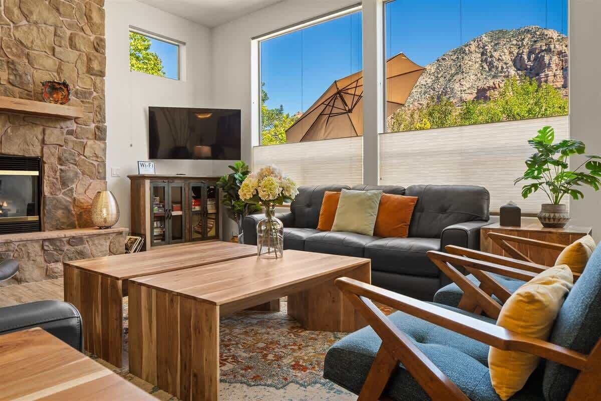TV, fireplace, offices