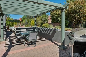 Outdoor dining - Incredible Views! Amazing Home! Rodeo - S006 (Sedona)