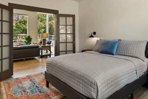 4 bedrooms, desk, iron/ironing board, free WiFi