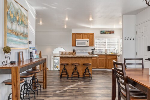 Cozy House Near Boise State University, Downtown and Boise River Greenbelt.