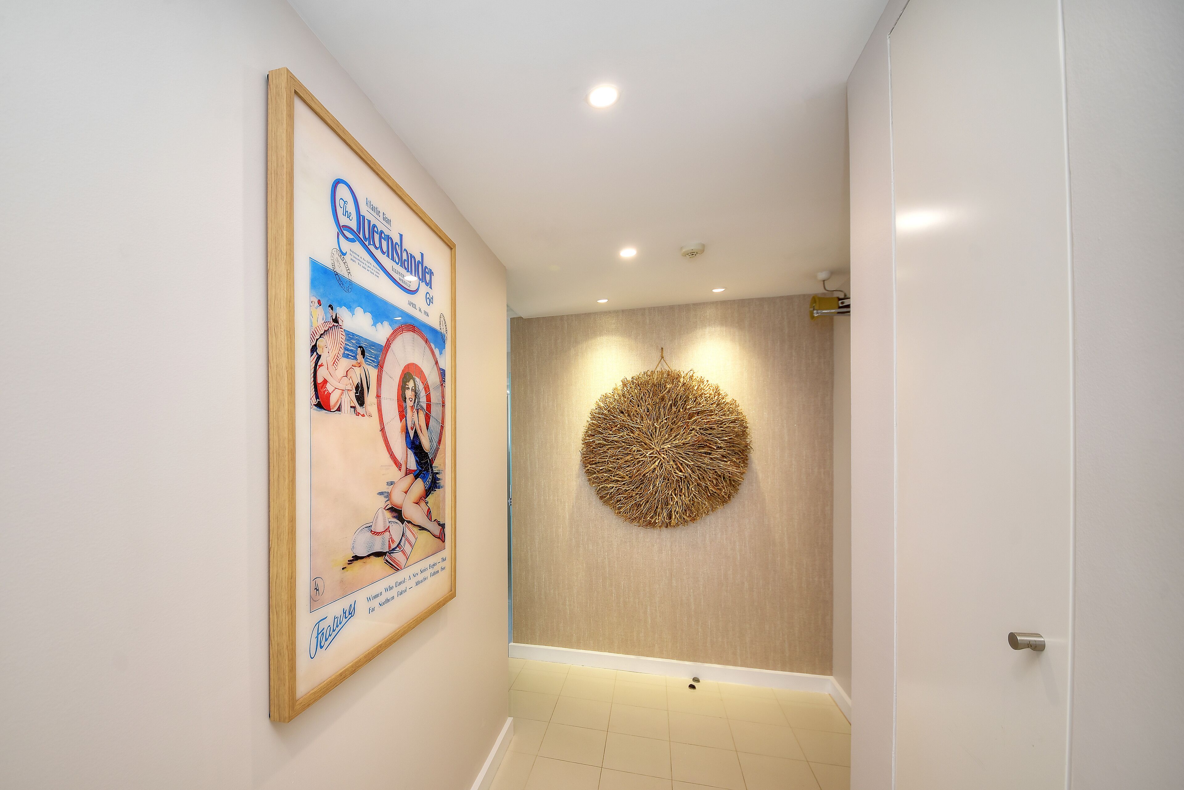 Spectacular luxury beachfront apartment — image 3