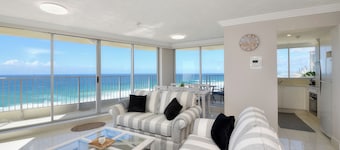 Spectacular luxury beachfront apartment