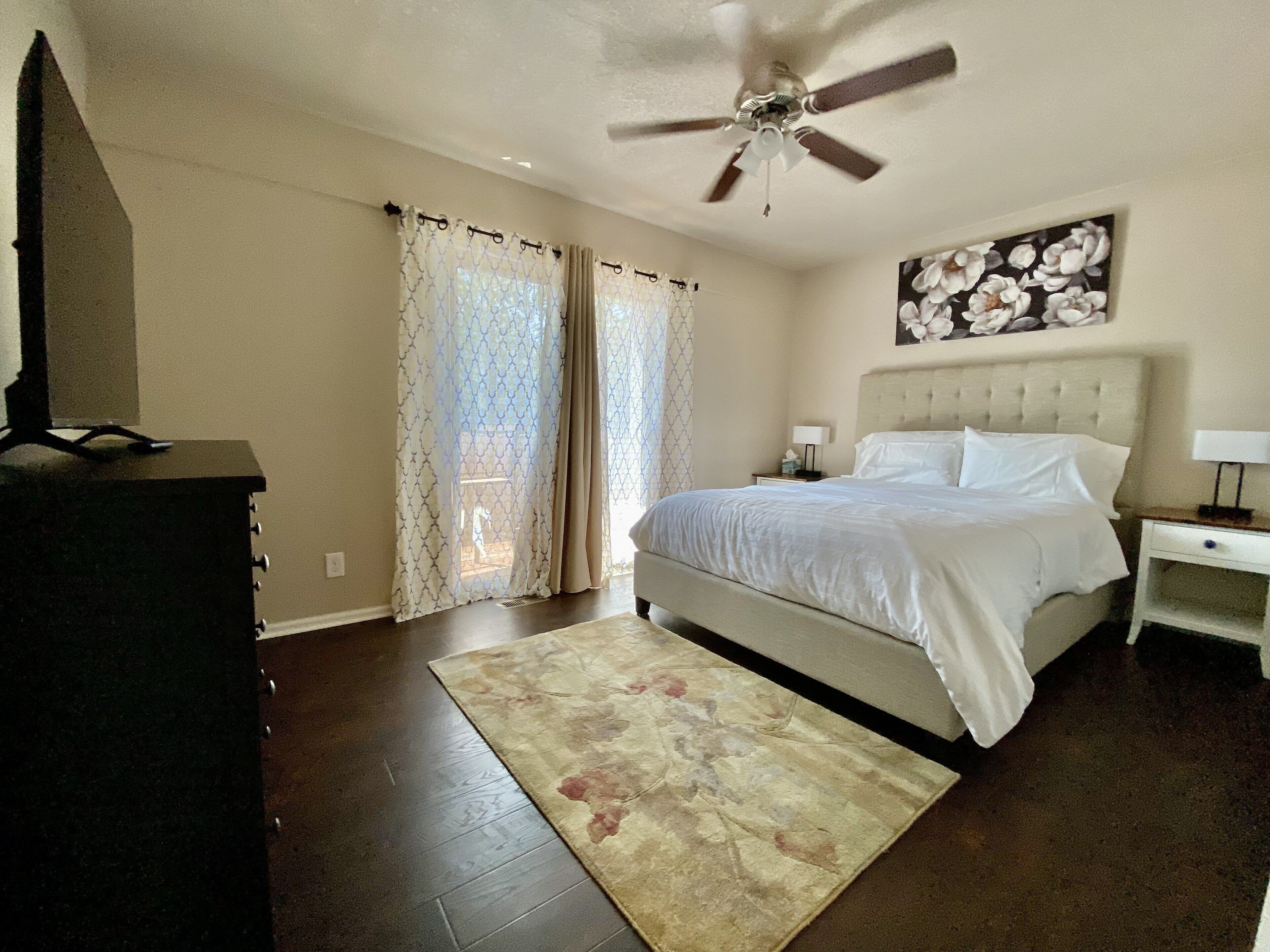 Contemporary Townhome in OCC - Close to Downtown/Manitou Springs + MORE!