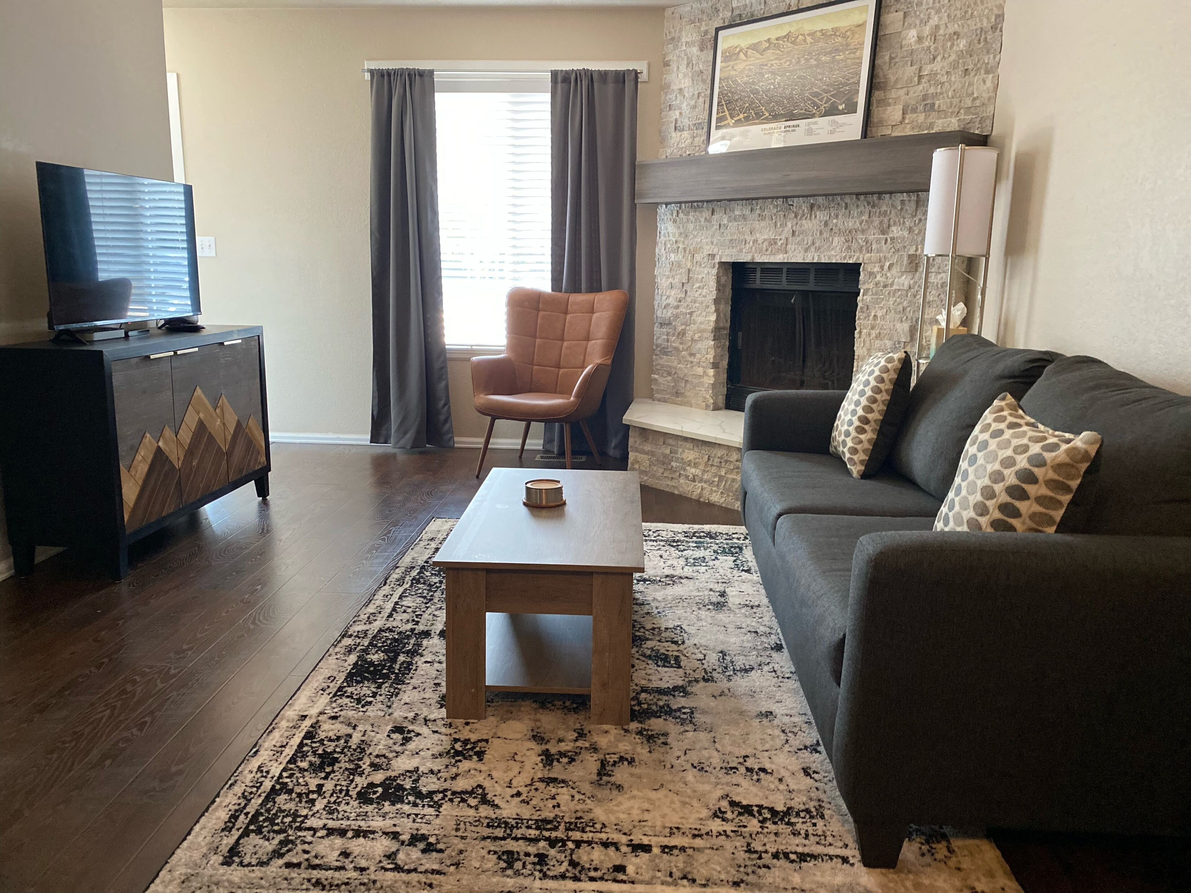 Contemporary Townhome in OCC - Close to Downtown/Manitou Springs + MORE!