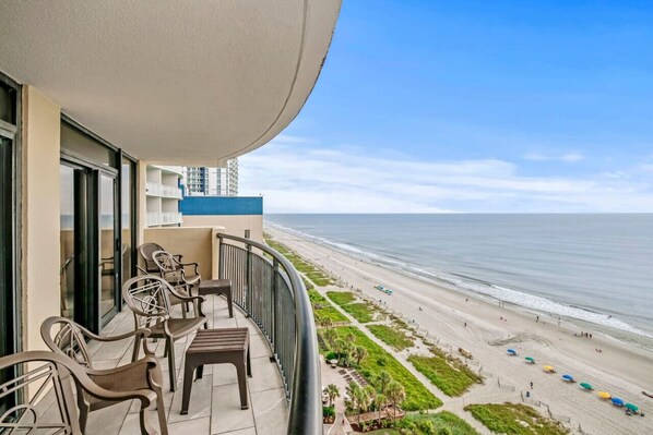 Property grounds - Oceanfront 3BR/2BA,walking distance to everything. (Myrtle Beach)