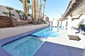 Outdoor pool, a heated pool - Gorgeously Remodeled home, Outdoor Oasis w/ Pool/Hot tub, 10min from Strip (Henderson)