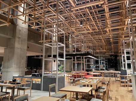 Lobby lounge. AMANEK Beppu YULA-RE