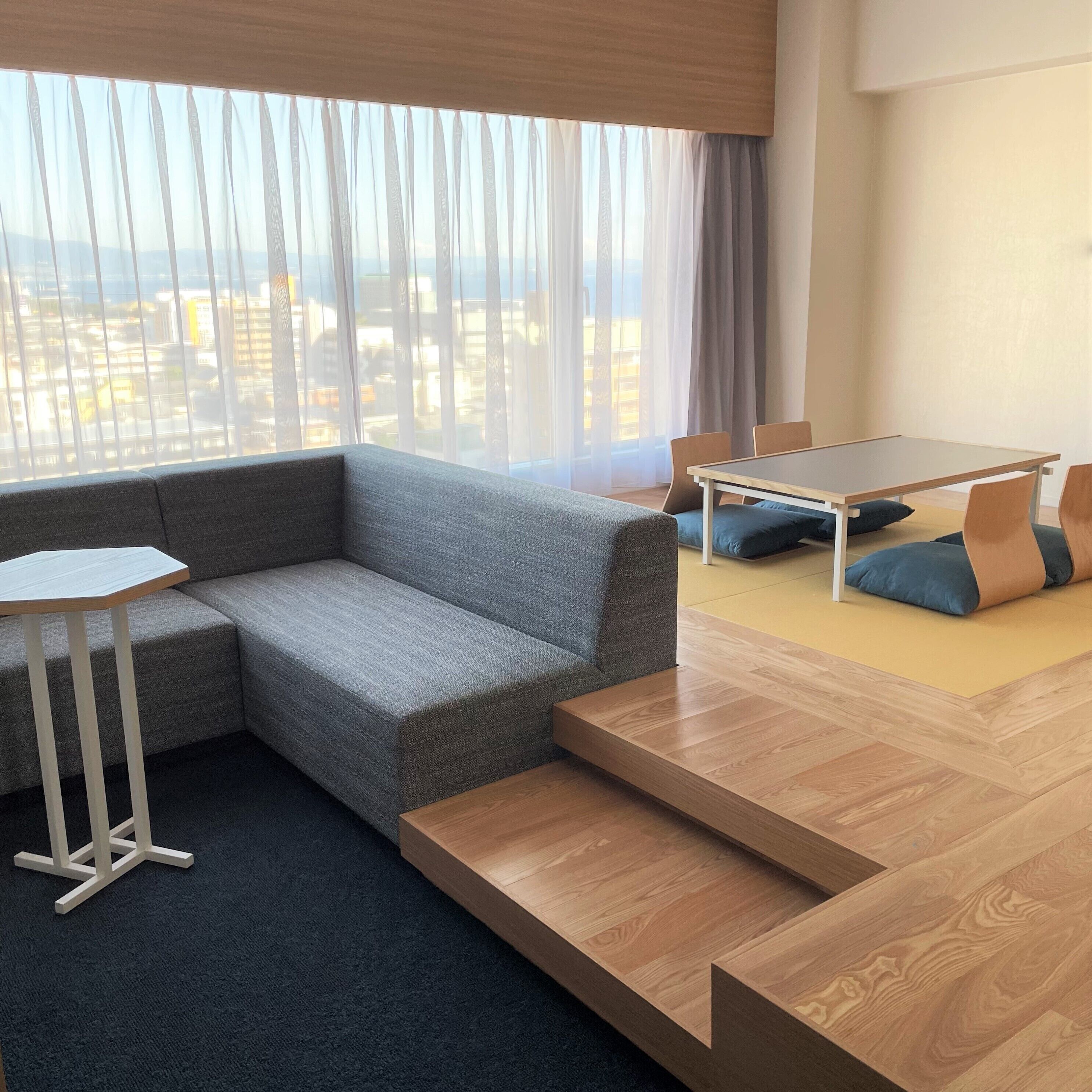 华丽四人房, 4 间卧室, 无烟房 | 记忆海绵床垫、客房内保险箱、办公桌、遮光窗帘